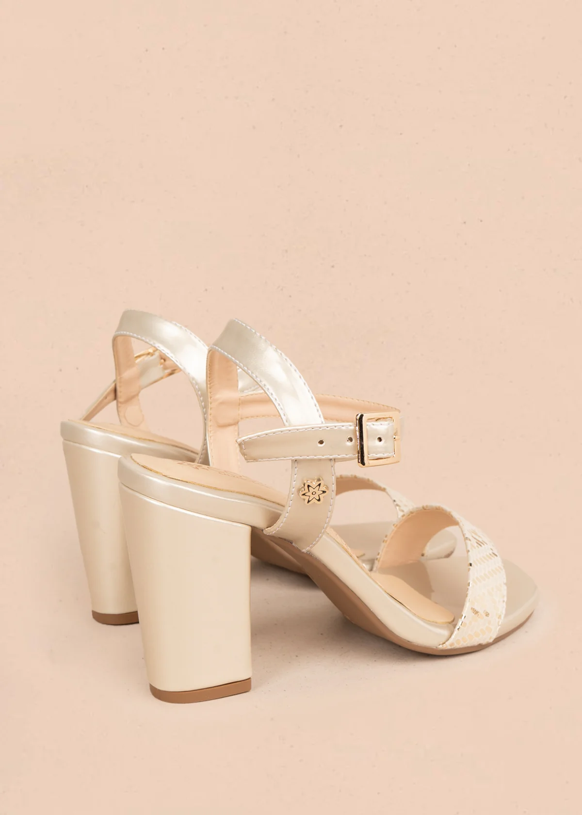 Sandalias de fiesta color dorado 106091 - Image 5