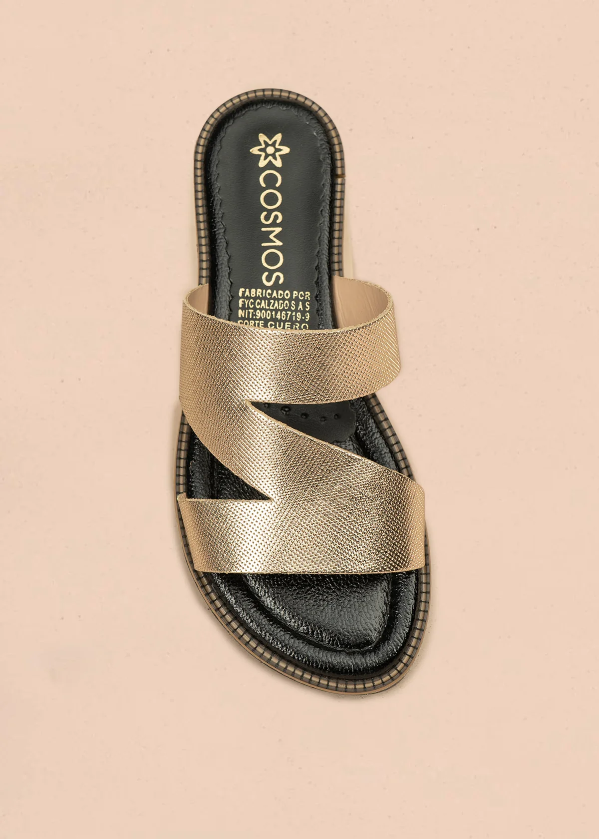 Sandalias planas de cuero color dorado textura microperforada 106518 - Image 5