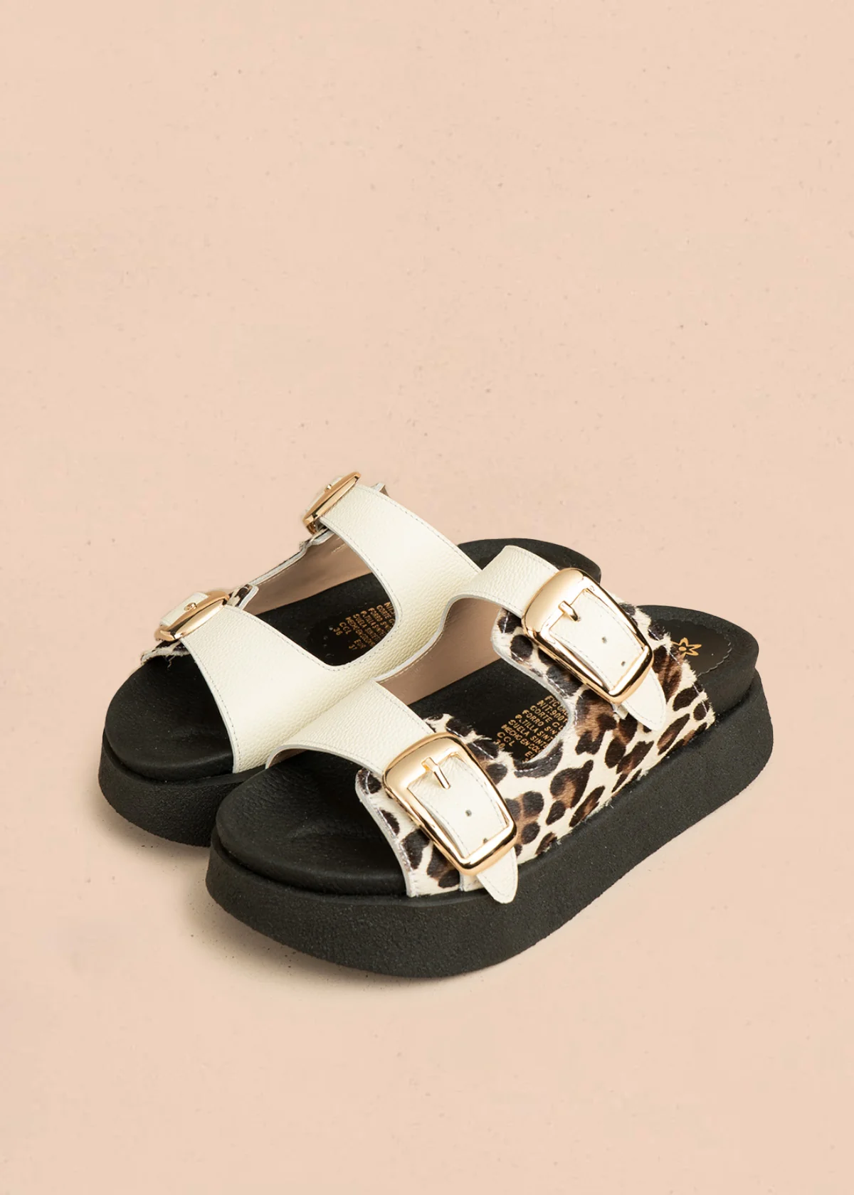 Sandalias planas de cuero color talco con detalle animal print 106515 - Image 5