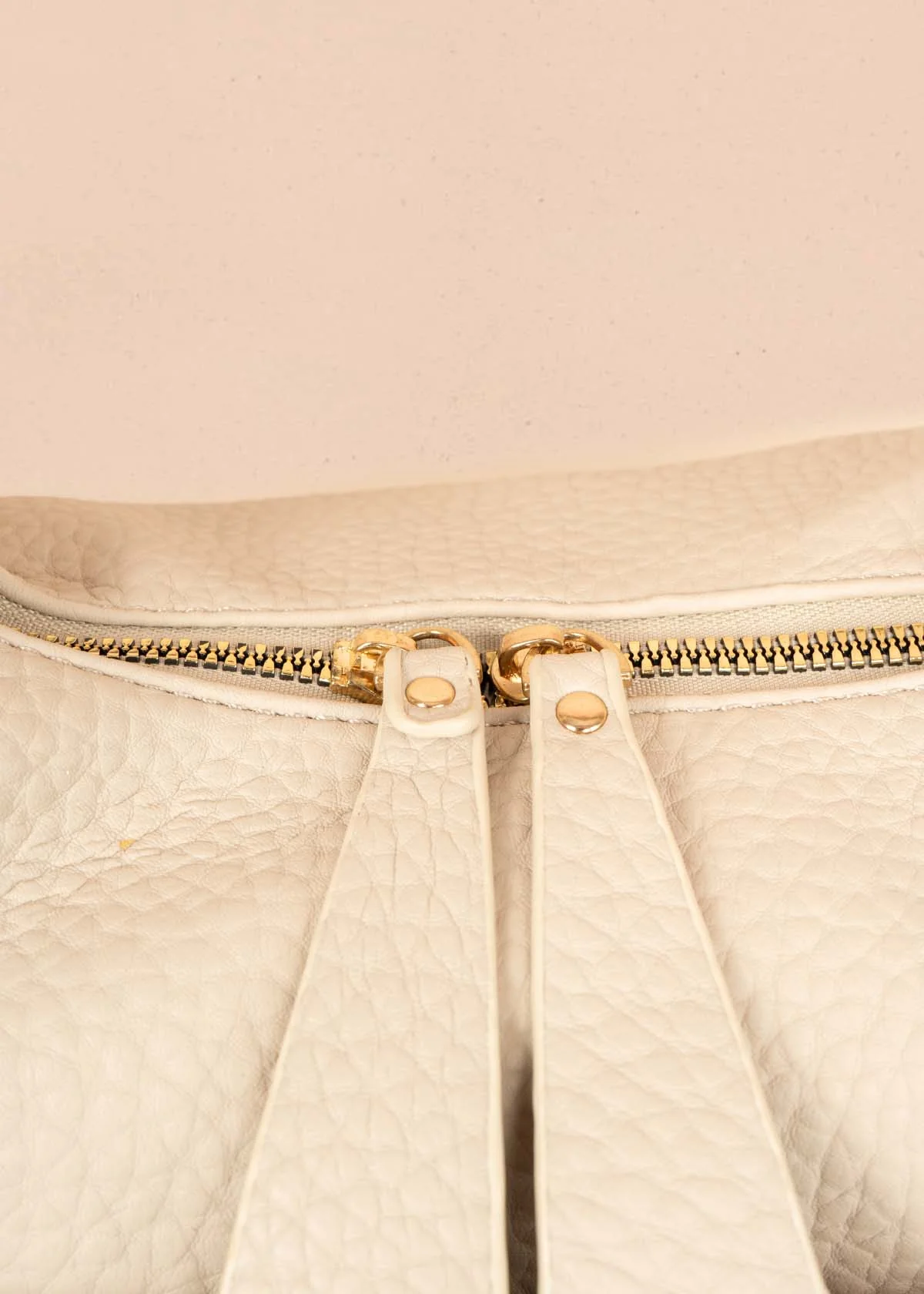 Bolso tipo shopping color beige silueta hobo 106330 - Image 2
