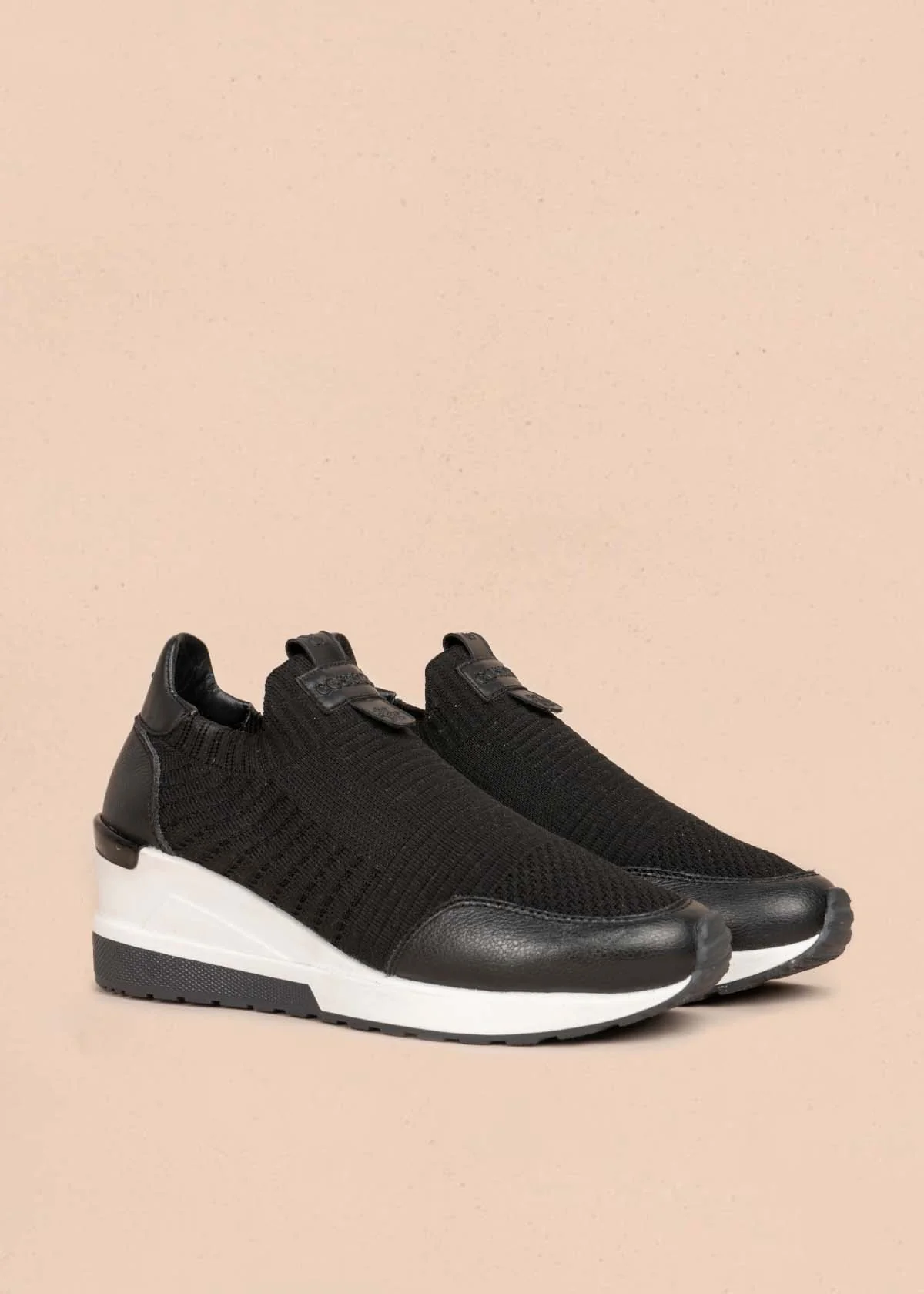 Tenis casuales en cuero color negro con plataforma 105907 - Image 2