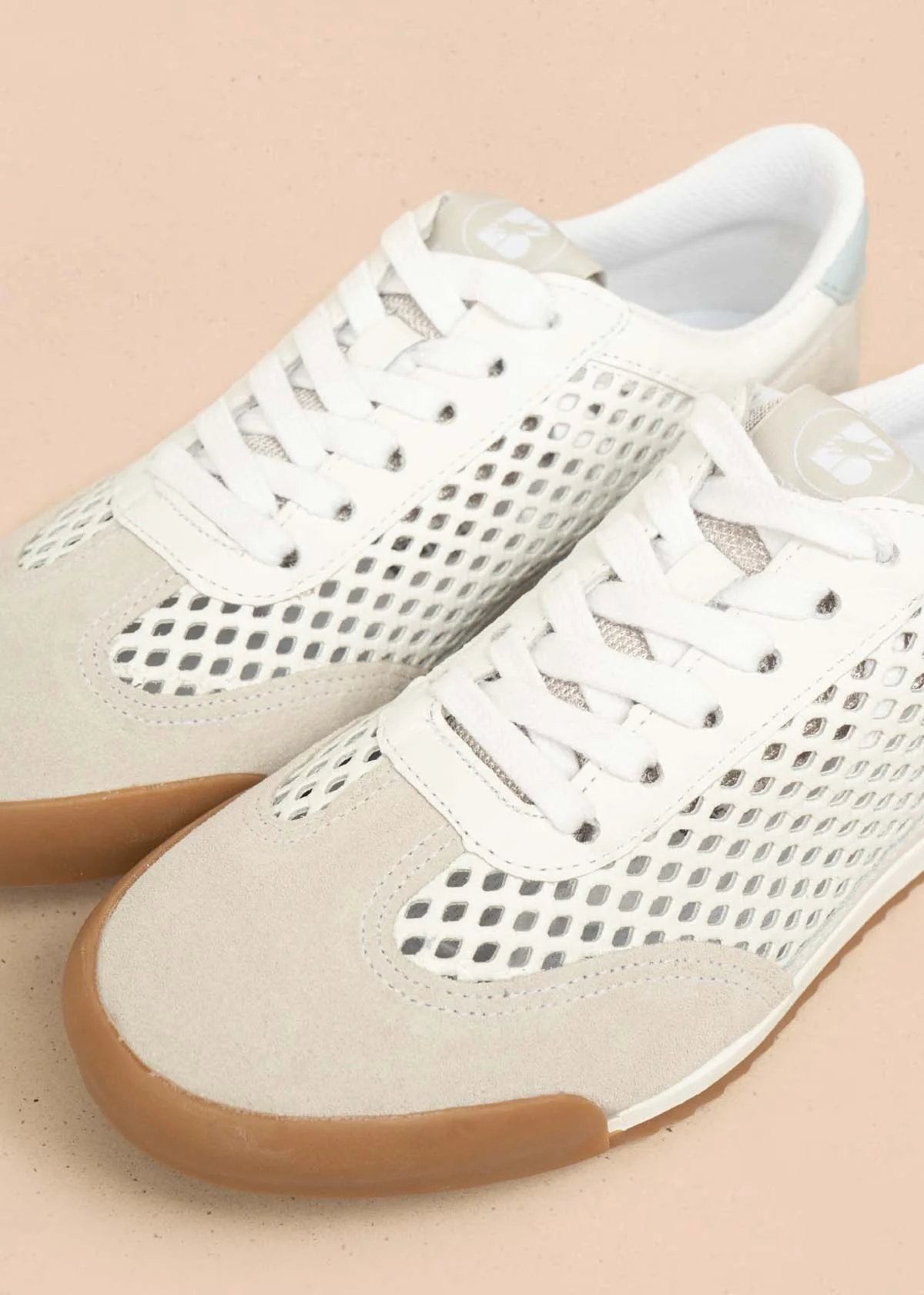 Tenis deportivos en cuero color blanco con perforaciones 105978 - Image 3