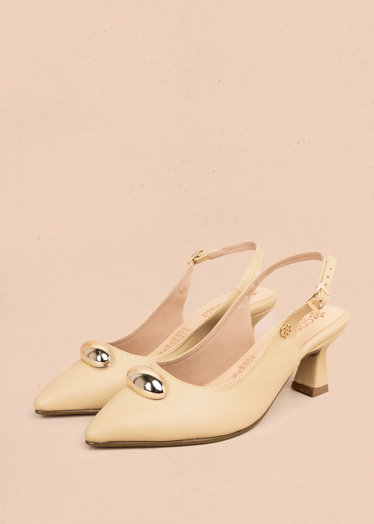 Tacones trabilla color beige con detalle metálico 106097 - Image 2