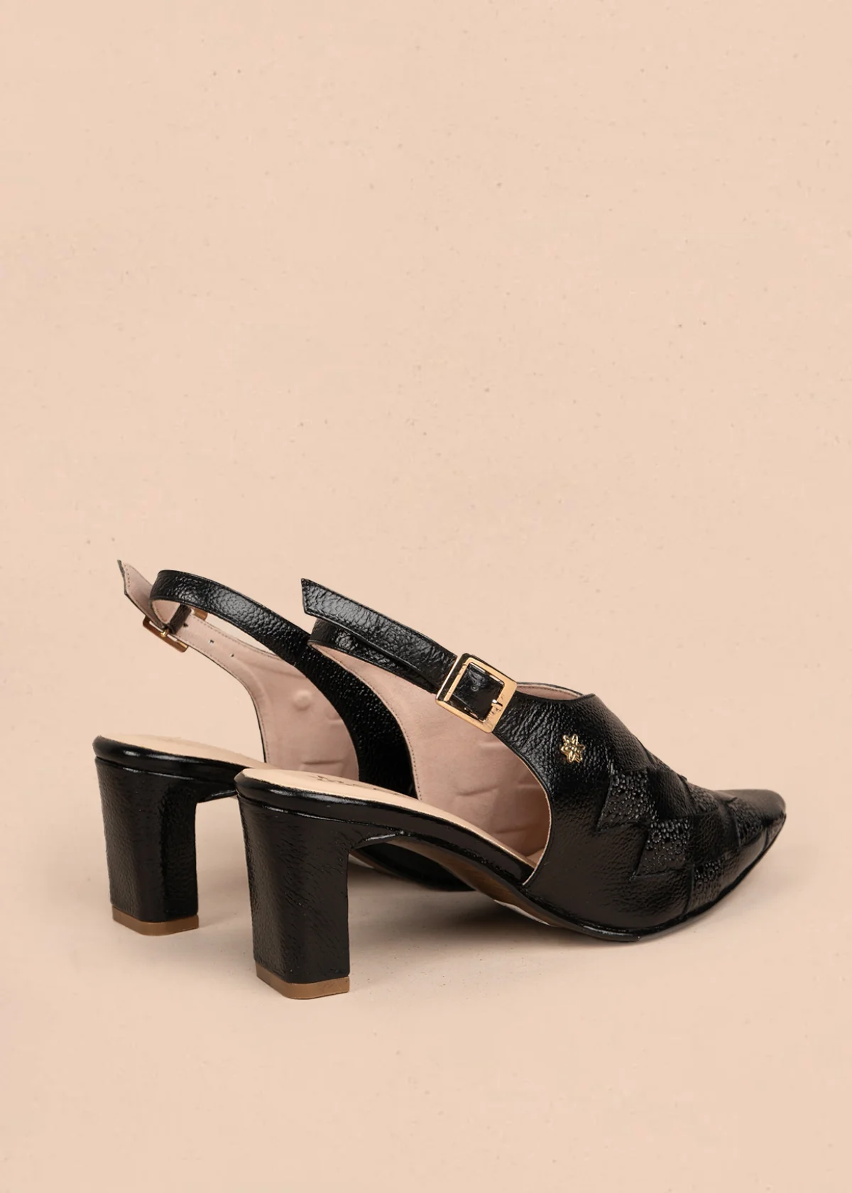 Tacones trabilla en cuero color negro con figuras en rombo 107011 - Image 4