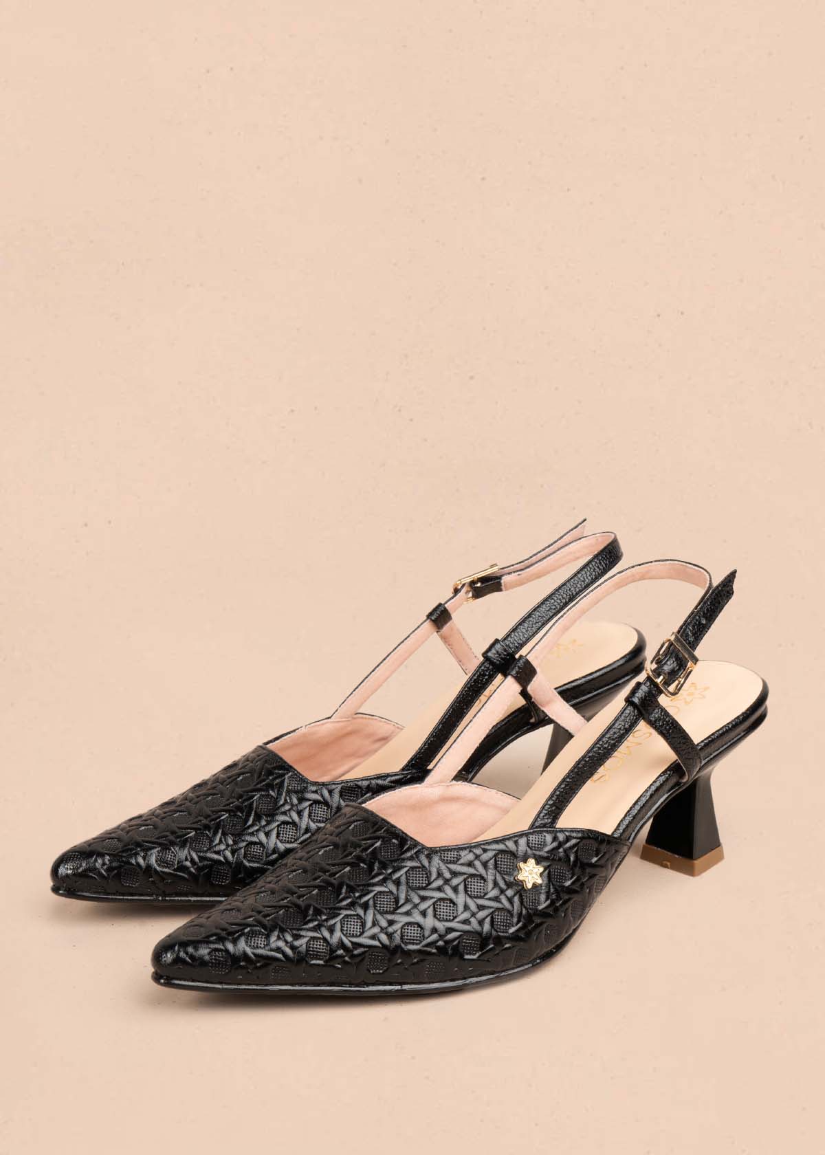 Tacones trabilla en cuero color negro con tacón copa 105927 - Image 4