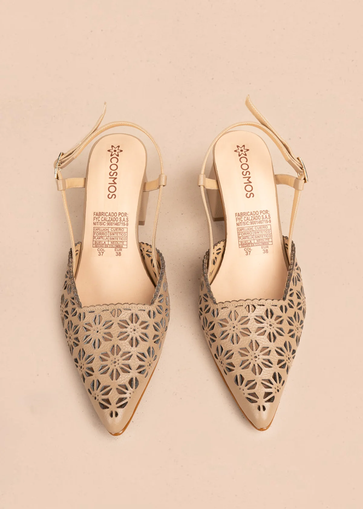 Tacones trabilla en cuero color arena con perforaciones florales 106512 - Image 2