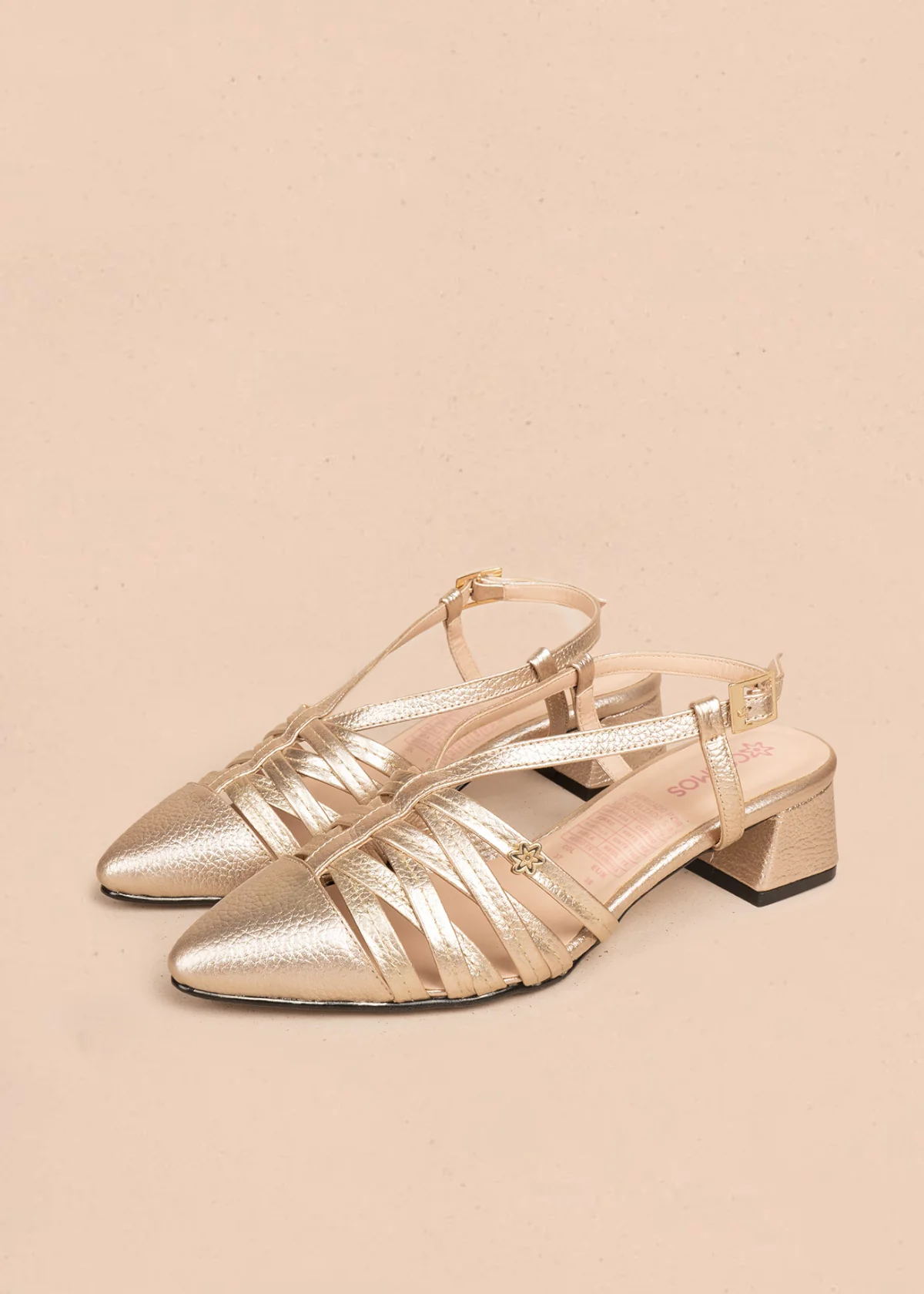 Tacones trabilla en cuero color champaña con tiras delgadas 106550 - Image 3