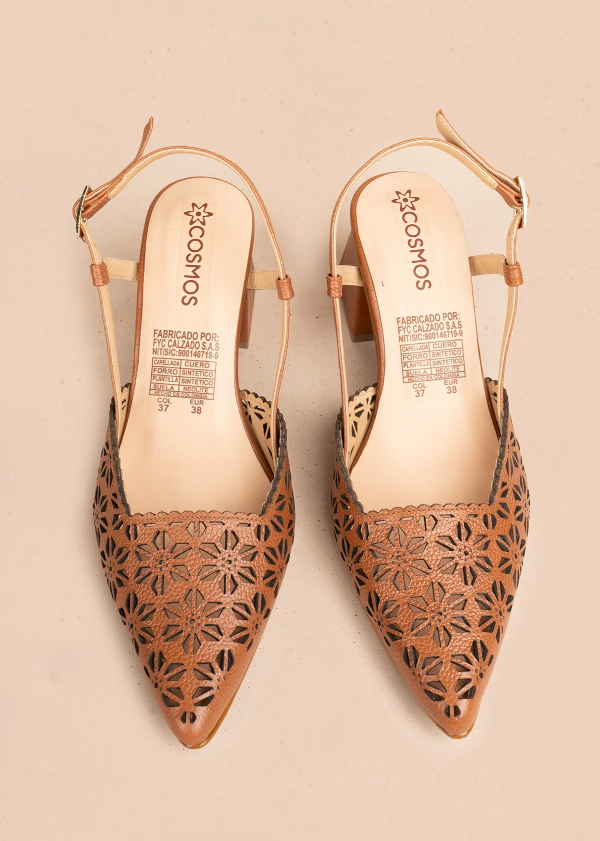 Tacones trabilla en cuero color miel con perforaciones florales 106512 - Image 4