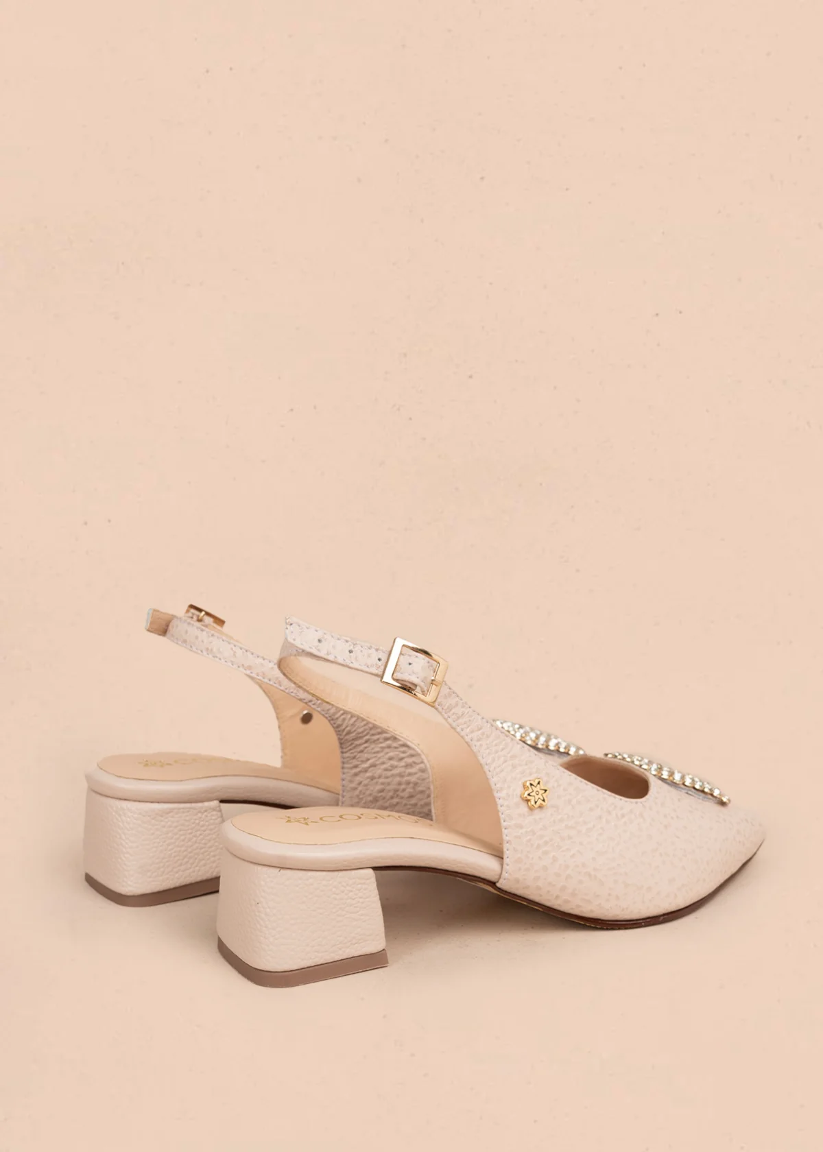 Tacones trabilla en cuero color nude con aplique de pedrería 106149 - Image 4