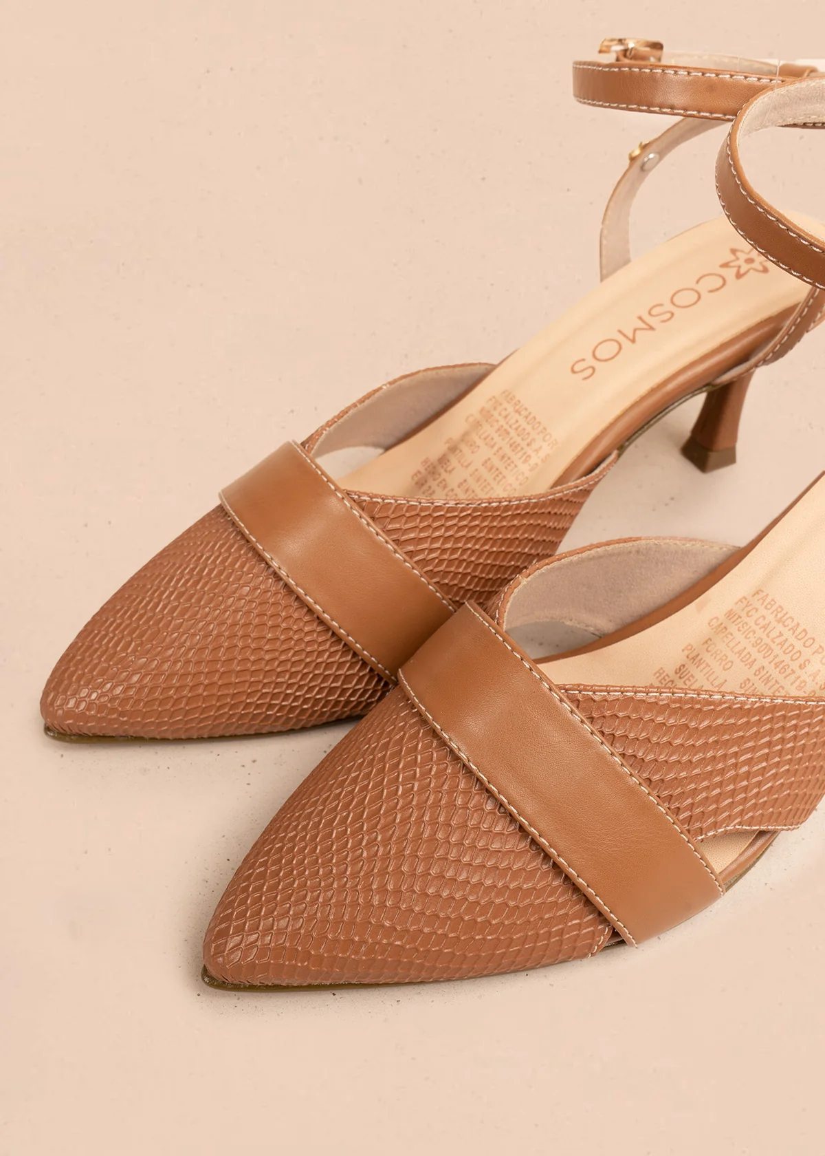 Tacones trabilla color miel con textura croco 106532 - Image 4