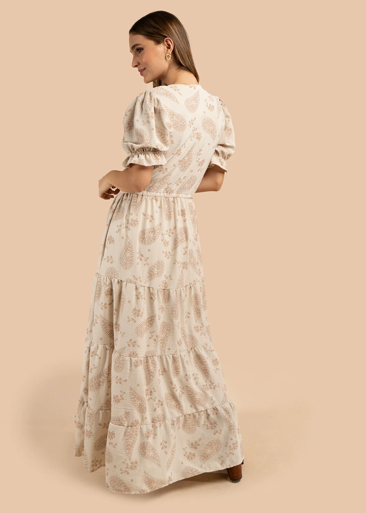 Vestido largo color beige con diseño floral y cinturón ajustable 105972 - Image 4