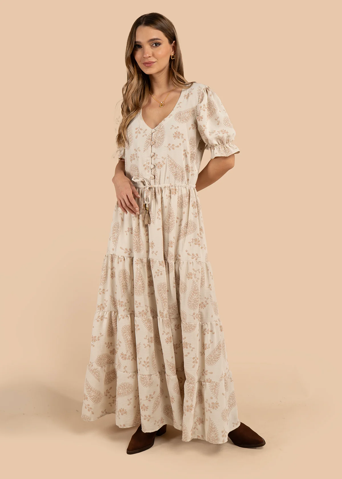 Vestido largo color beige con diseño floral y cinturón ajustable 105972 - Image 5