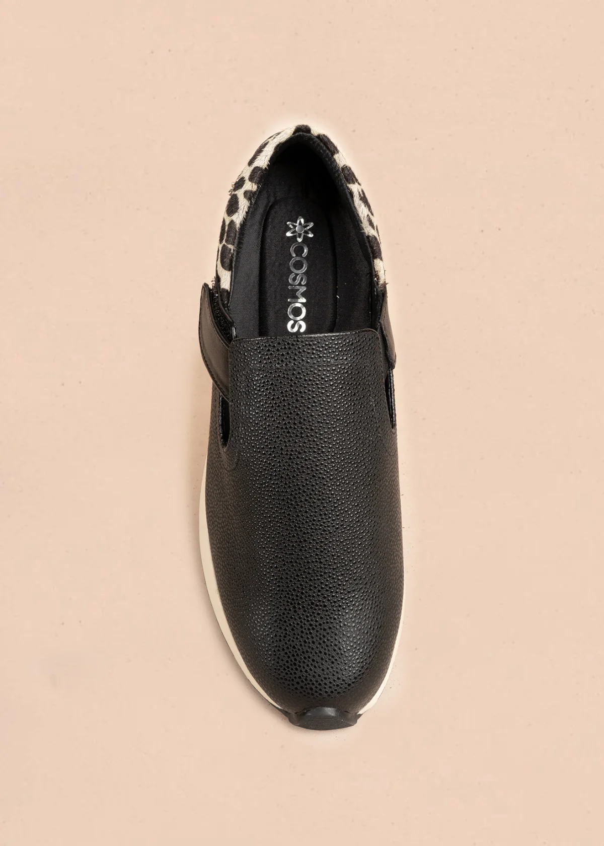 Zapatos cerrados en cuero color negro con detalle animal print 106476 - Image 5