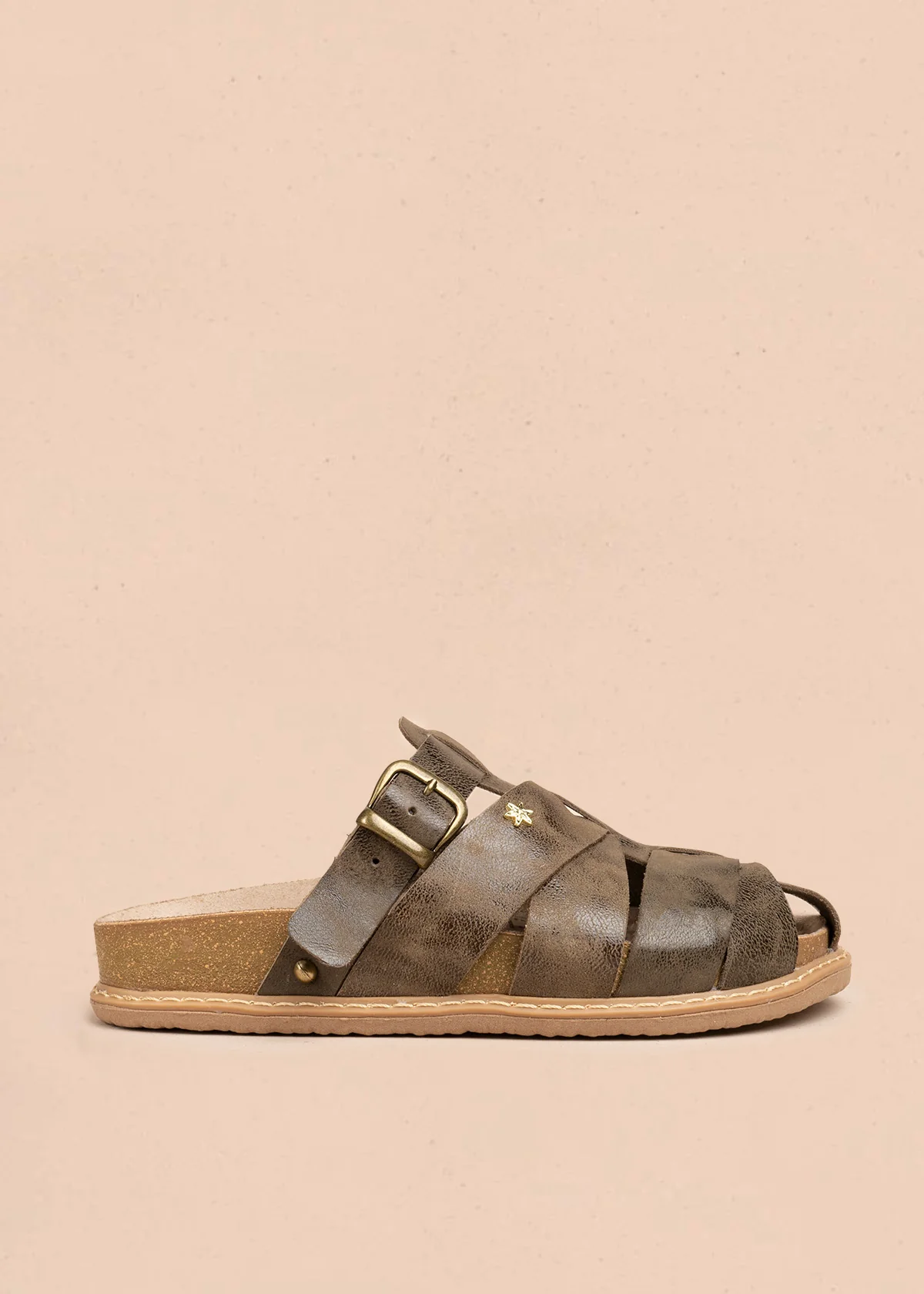 Zuecos de cuero color verde con hebilla dorada 106625